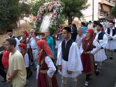 Συμ-περιφερόμενοι Βλάχικα ! 