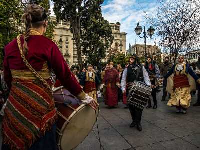 Αρχικάλαντα απ' το Σύνταγμα στο Μοναστηράκι !