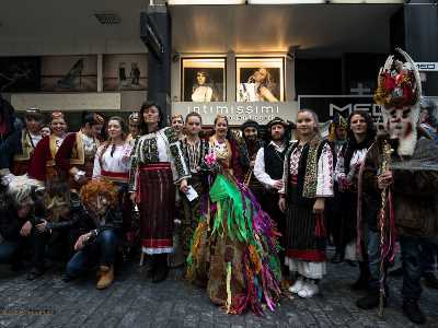 Αρχικάλαντα απ' το Σύνταγμα στο Μοναστηράκι !