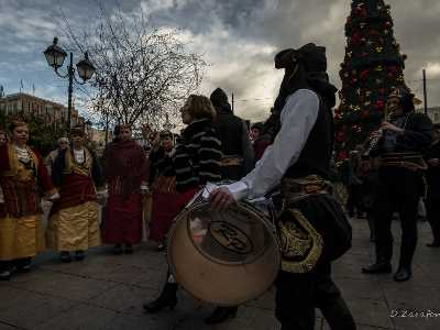 Αρχικάλαντα απ' το Σύνταγμα στο Μοναστηράκι !