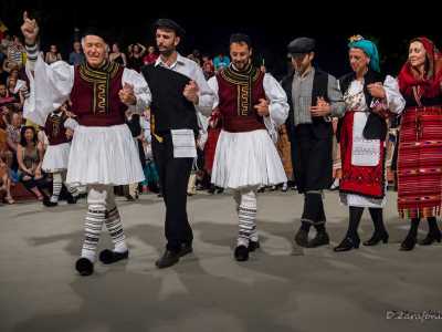 Πάνω στις νύφης ... απ τον Ζαραφωνίτη !