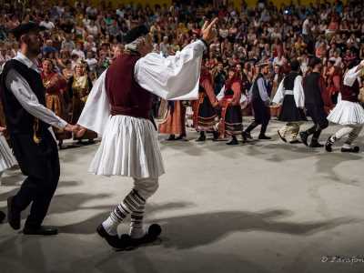 Πάνω στις νύφης ... απ τον Ζαραφωνίτη !