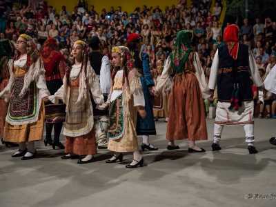 Πάνω στις νύφης ... απ τον Ζαραφωνίτη !
