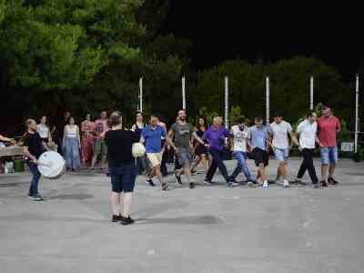 Πρόβα διαφορετική ....