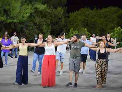Πρόβα διαφορετική ....