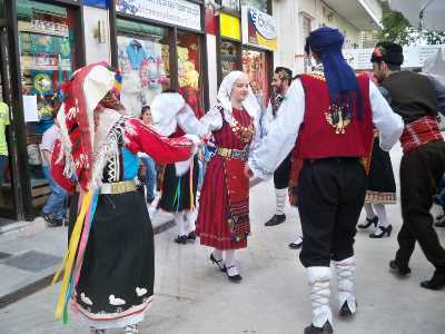Κυριακή του Θωμά με τα παιδιά απ τον "Θεόφιλο"