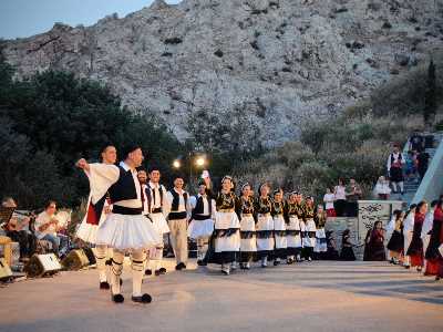 Παιχνιδίσματα στου κύκλου τα γυρίσματα